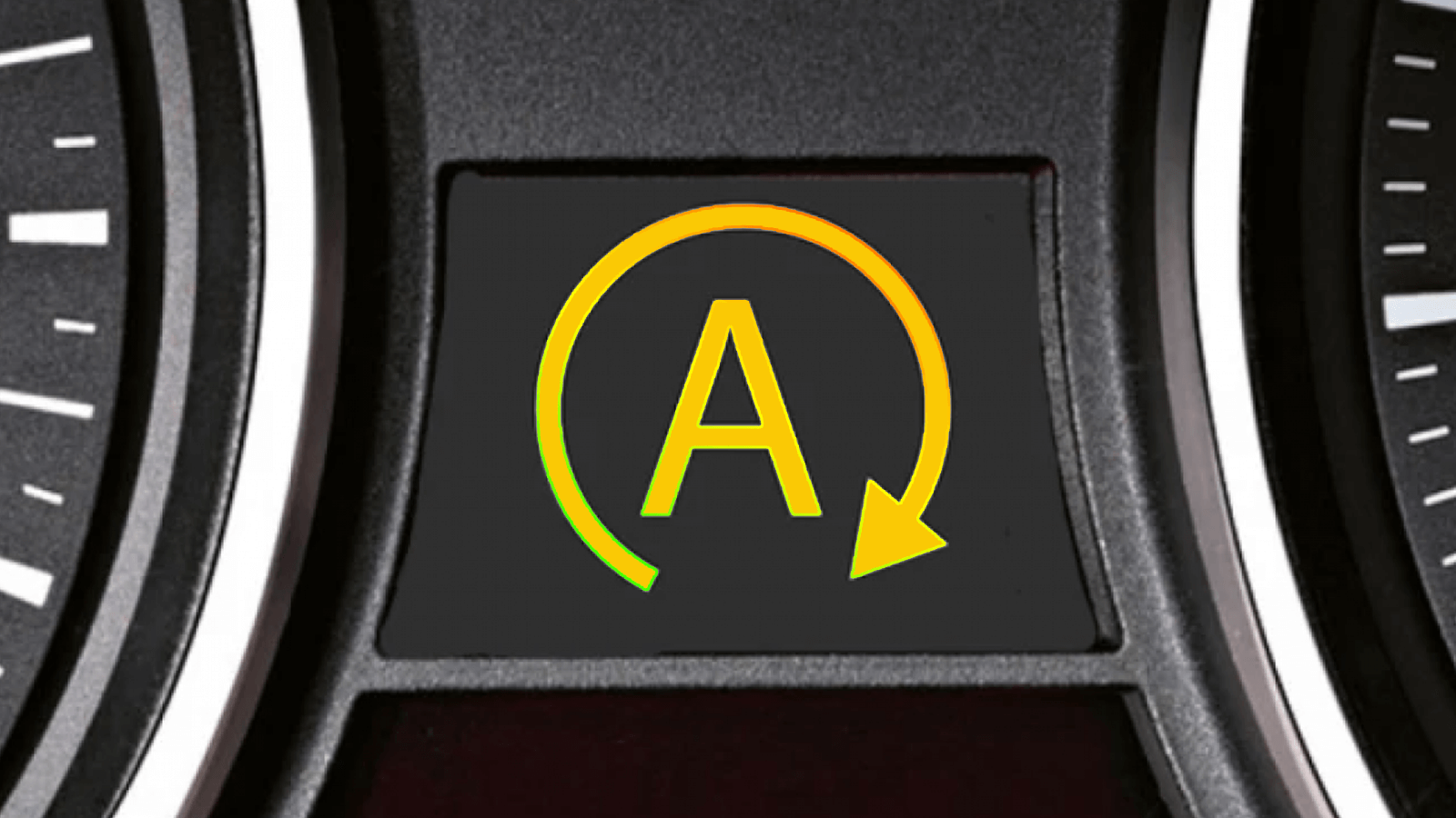 Symbol štart-stop systému zobrazený na prístrojovom paneli vozidla